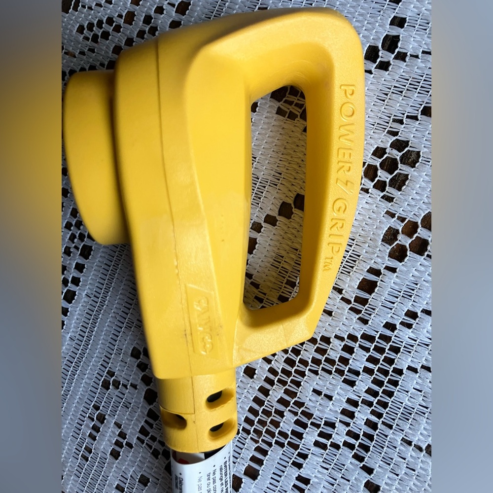 Camco 12 In RV Electrical Adapter 15A - Picture 2 of 5